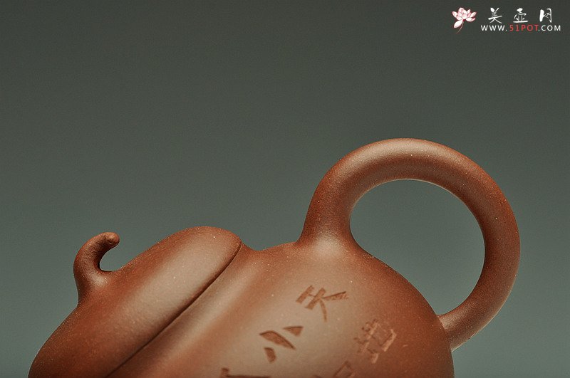 紫砂壶图片：家藏老紫泥 极易泡养~ 敦厚可人  全手茄段 - 美壶网