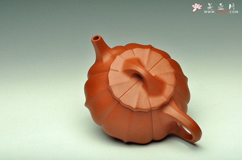 紫砂壶图片：纹理清晰 大品筋纹石瓢 - 美壶网