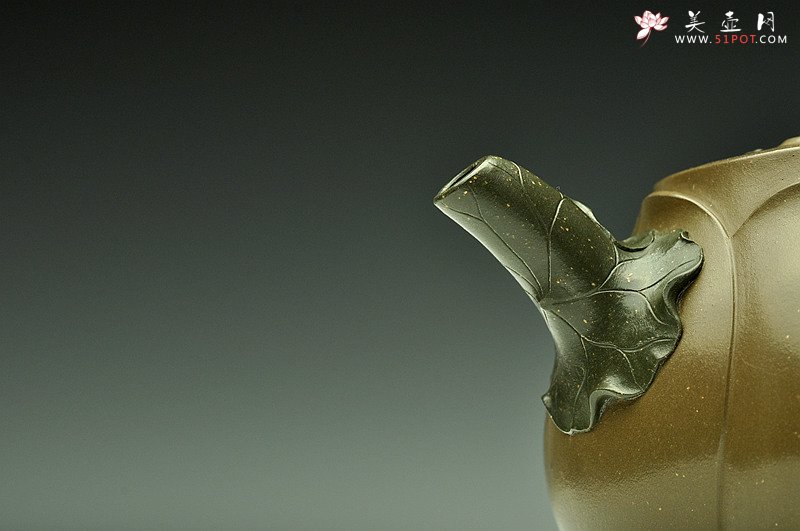 紫砂壶图片：原创作品孙伟强张新亚合作 灵秀之作 大气清美 宝莲 - 美壶网