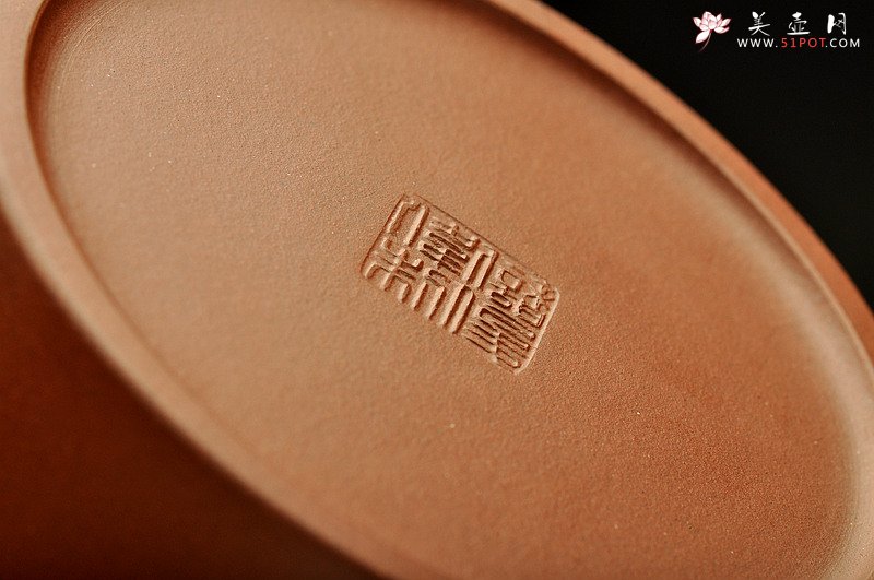 紫砂壶图片：顾氏遗风 精品代表作 全手大品汉铎 挺拔俊美 夏日畅饮~ - 美壶网