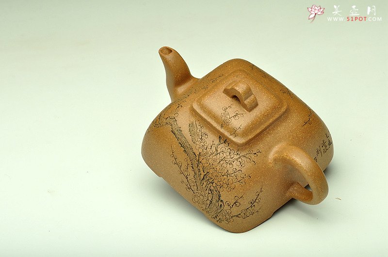 紫砂壶图片：老味纵横 2014全手工大赛一等奖袁德波装饰 全手孤棱 通转梅花 - 美壶网