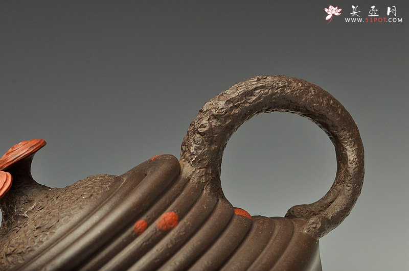 紫砂壶图片：花货实力派孙伟强作品  徐汉棠风格之福寿延年 灵芝壶 雄厚蕴古 - 美壶网