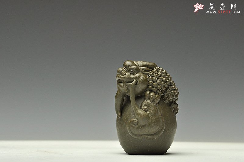 紫砂壶图片：做工精致 神态细腻~ 如意绿龙 - 美壶网