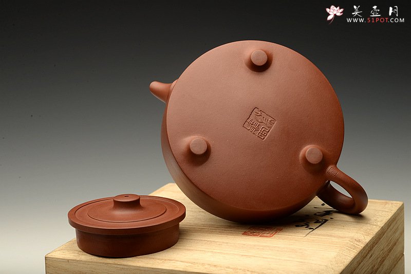紫砂壶图片：清时其味 玉成窑遗韵 曲峰最新作品~ 三足周盘  - 美壶网