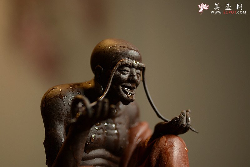 紫砂壶图片：历时两年创作~王健扛鼎之作十八罗汉之持杖罗汉和长眉罗汉~ - 美壶网