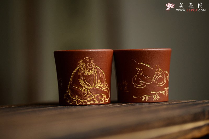 紫砂壶图片：段泥做底粉朱泥浆 老味俱显  达摩杯与对茗杯 - 美壶网