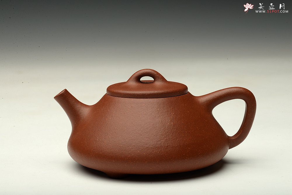 紫砂壶图片：纯料降坡泥 骨肉均挺 全手小子冶石瓢 - 美壶网