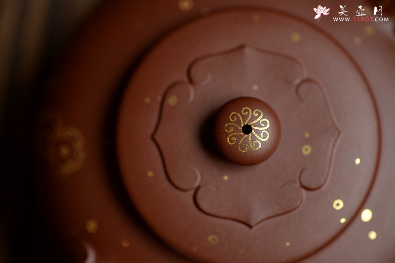 紫砂壶图片：曲峰原创作品 疏朗大方 全手金如意情 饱满可人 寓意吉祥 - 美壶网