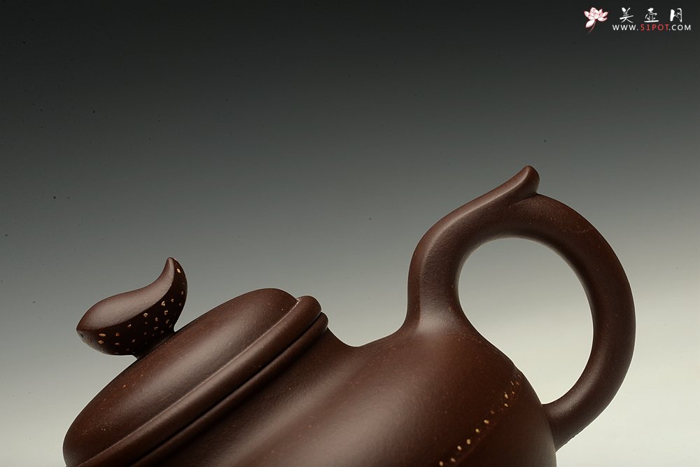 紫砂壶图片：于洪霞新作 造型新颖  全手凤鸣 寓意吉祥 - 美壶网