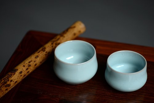 美壶定制紫砂壶 正宗汝州汝瓷  烧出天空的颜色o(∩_∩)o  手工圆融杯 香插 完美支钉烧 