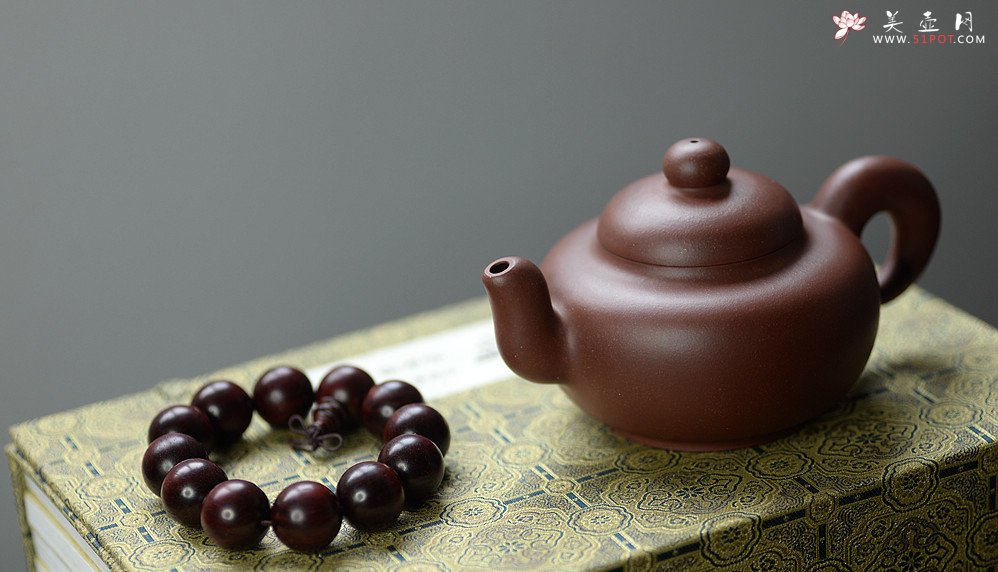 紫砂壶图片：道洪风格之全手悦志 温润如玉 蒋柯作品 饱满可人 - 美壶网