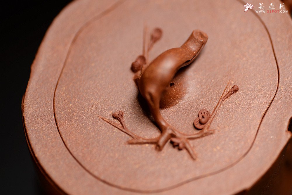 紫砂壶图片：单志萍甲午新作 极赋沧桑 全手梅影 颇有新颖~ - 美壶网