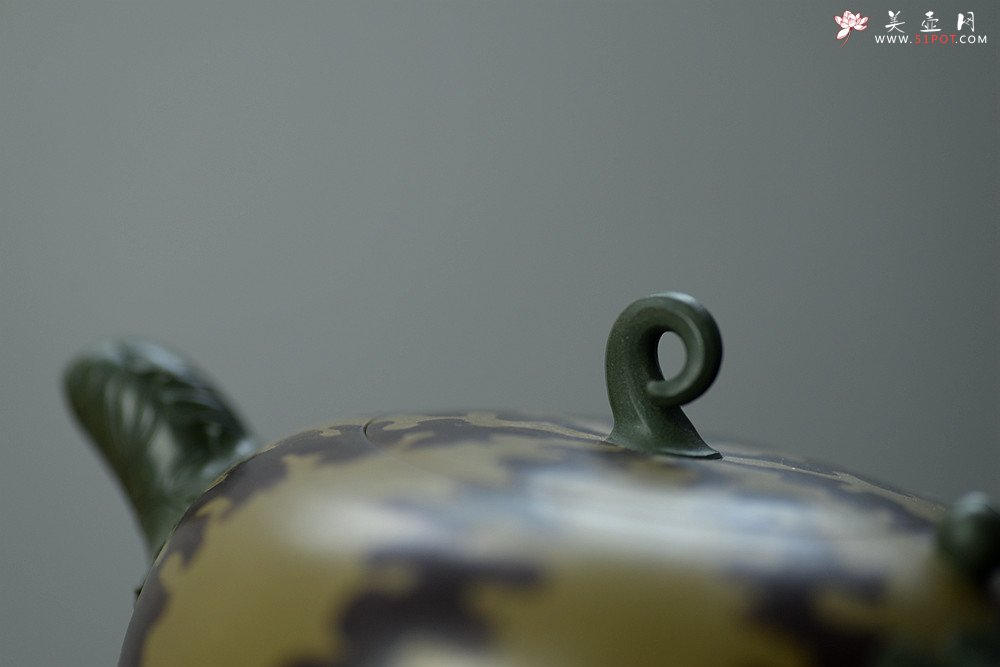 紫砂壶图片：田园情趣 经典花货 丰收西瓜 张新亚孙伟强合作 - 美壶网