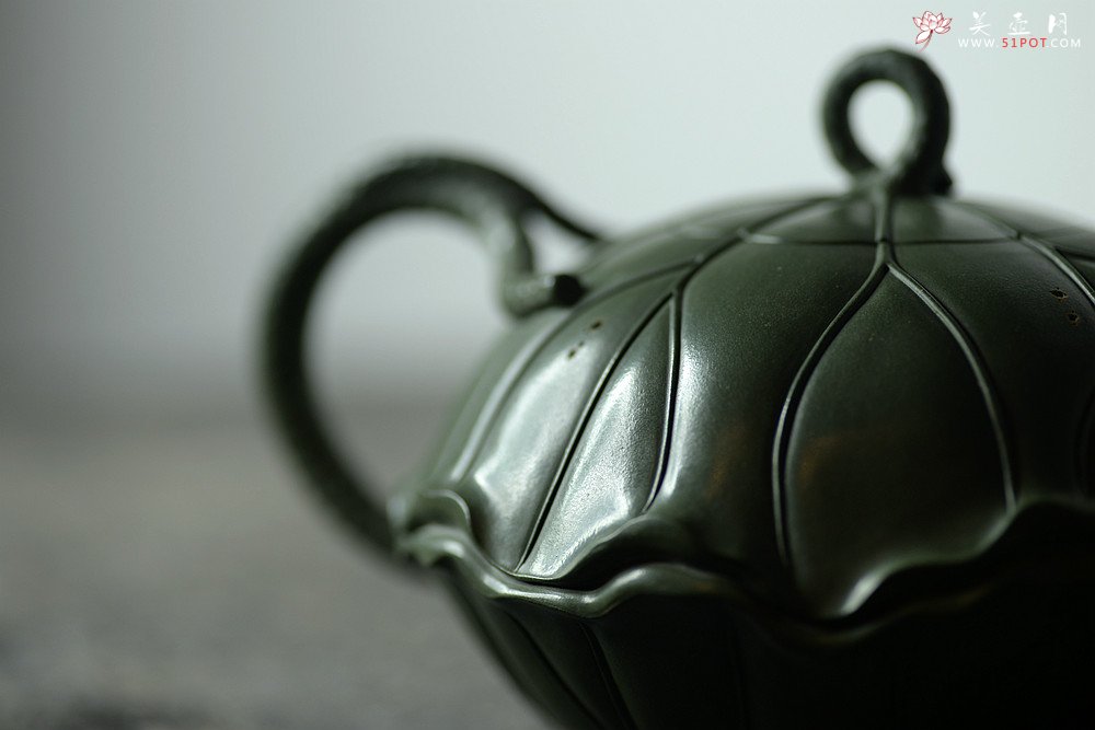 紫砂壶图片：清风徐徐 荷叶微卷有清香之和合  孙伟强张新亚原创作品 至美清廉 - 美壶网