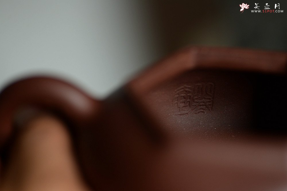 紫砂壶图片：潘小东新作 端庄秀丽 随方就圆 全手六方鼓腹 难度大~ - 美壶网