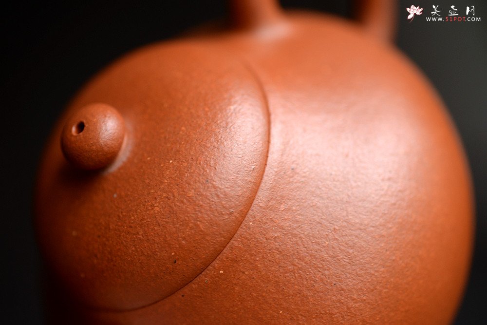 紫砂壶图片：许学军新作 壶体细腻 身型挺拔  全手玉茗 优质朱砂泥 - 美壶网