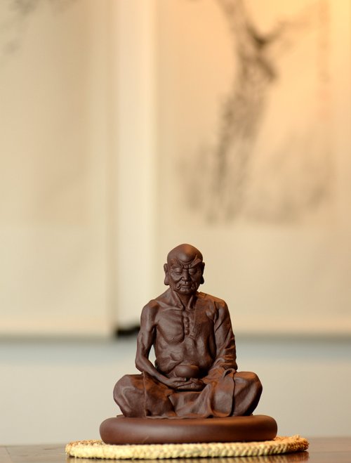 美壶定制紫砂壶 造型古朴 神态细腻 做工精致  全手静坐罗汉 原矿紫泥