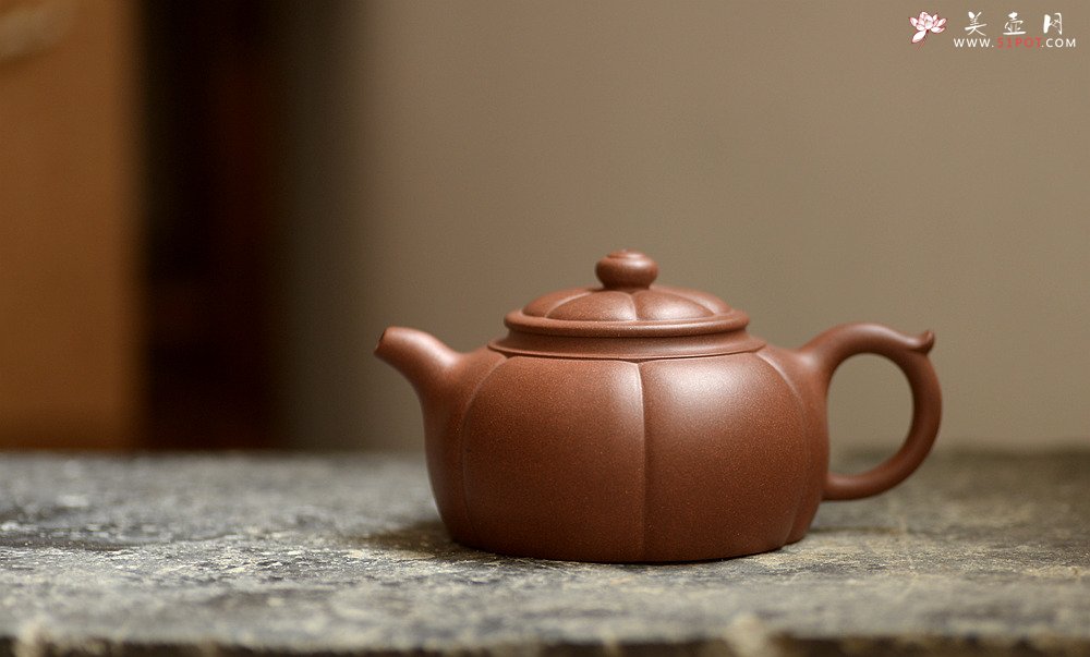 紫砂壶图片：徐亚春老师新作 身桶饱满 明针优秀~筋纹 六合 - 美壶网
