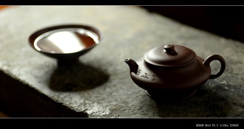 瞿斌紫砂壶 瞿斌近作 黄玲玲装饰 文雅秀气 精致小虚扁 无弦之琴何以清心唯一净字可得 原矿底槽清