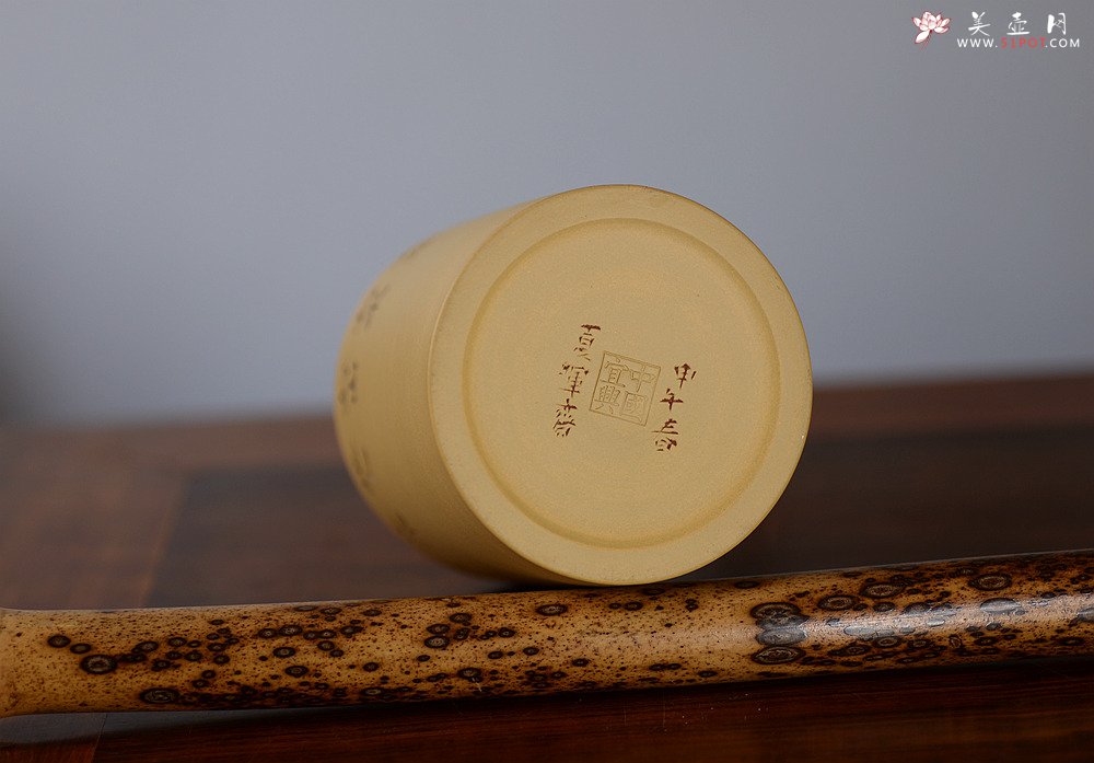 紫砂壶图片：笔筒 耐品雅趣 文房雅玩 - 美壶网