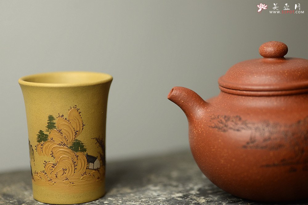 紫砂壶图片：传统实用 山水莲子 优质降坡泥 - 美壶网