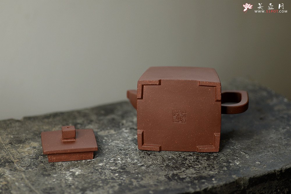 紫砂壶图片：马建鹏作品 全手工雅方壶 优雅大气 - 美壶网