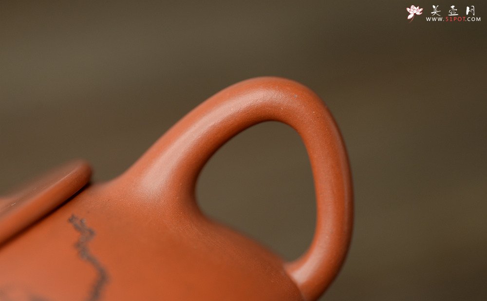 紫砂壶图片：优质小红泥 文气全手石瓢 骨肉均挺之精品 - 美壶网