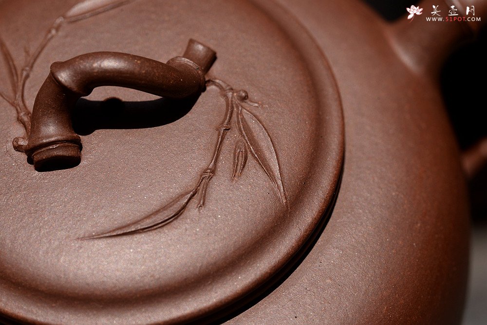 紫砂壶图片：肥美竹叶 饱满飘逸 全手大君竹 顾正芳经典作品 - 美壶网