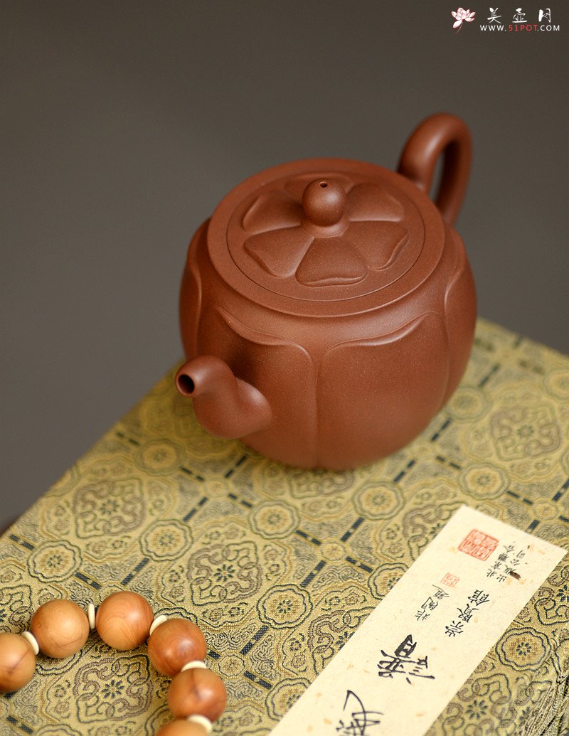 紫砂壶图片：储俊伟经典力作 幽莲淡香 挺拔俊秀 全手莲香  - 美壶网