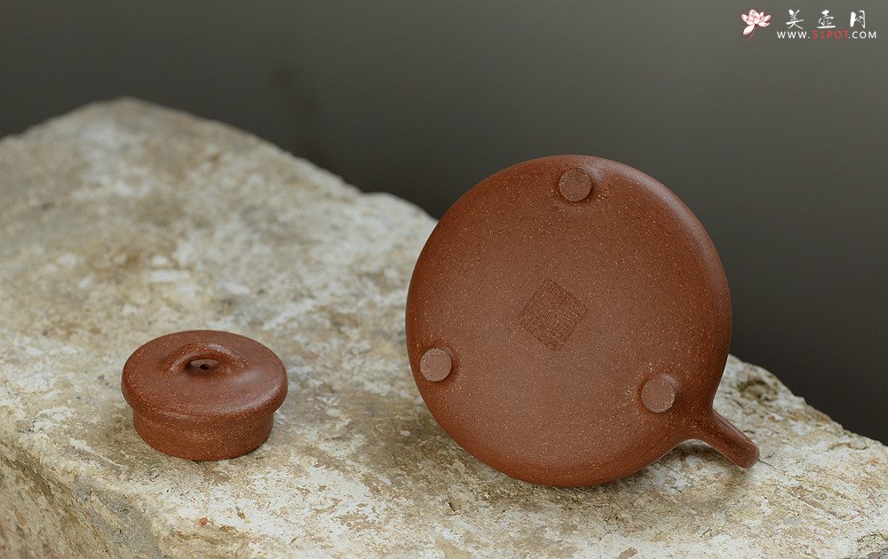 紫砂壶图片：优质降坡泥 文气全手石瓢 骨肉均挺之精品   - 美壶网