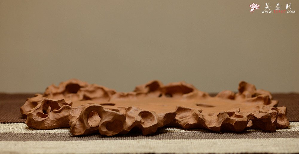 紫砂壶图片：学院派风格~非常好玩的作品~ 全手工太湖石干泡台 - 美壶网