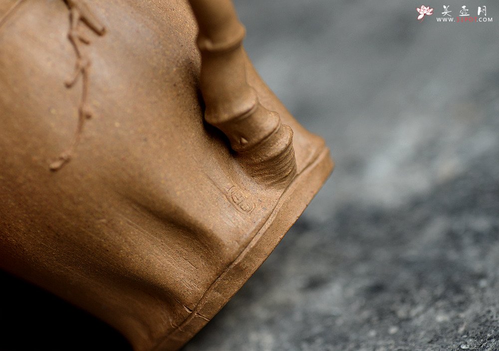 紫砂壶图片：林秀明原创作品 全手清逸 灵秀之作 古朴自然 - 美壶网