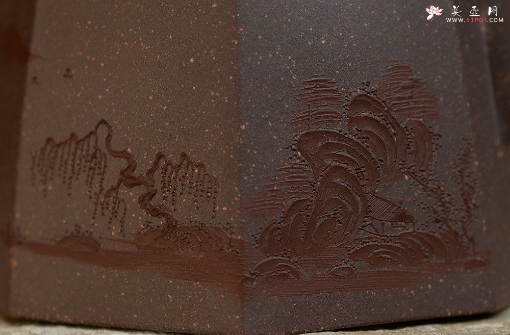 紫砂壶图片：泥绘通景山水 工整挺拔 全手高八方  - 美壶网