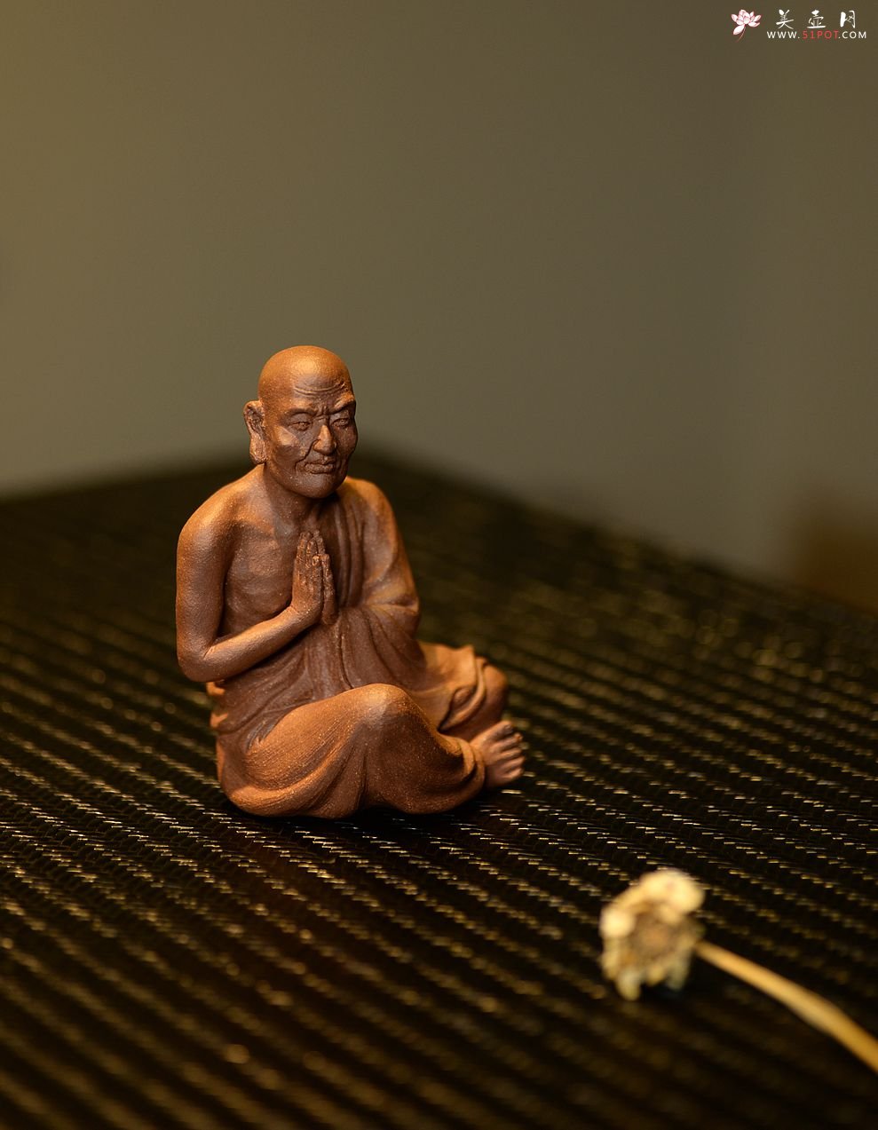 紫砂壶图片：全手雕塑 栩栩如生 精品修心罗汉~ - 美壶网