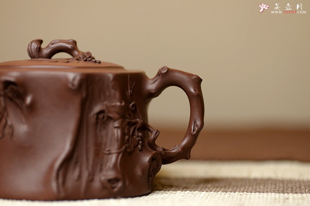 紫砂壶图片：花货奇才顾正芳近作 刚正挺拔  全手精品葡萄桩 - 美壶网