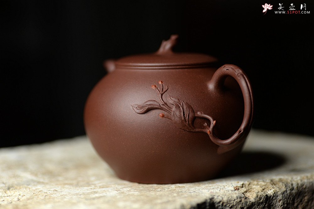 紫砂壶图片：钱小珍作品  全手夏艳~ 吴震夫人 灵秀花货 - 美壶网