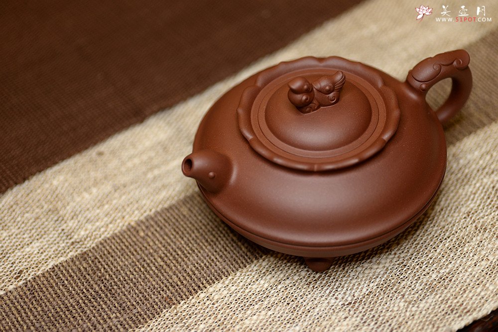 紫砂壶图片：于洪霞精工代表作 喜气洋洋 婉雅大方 全手鸳鸯 - 美壶网