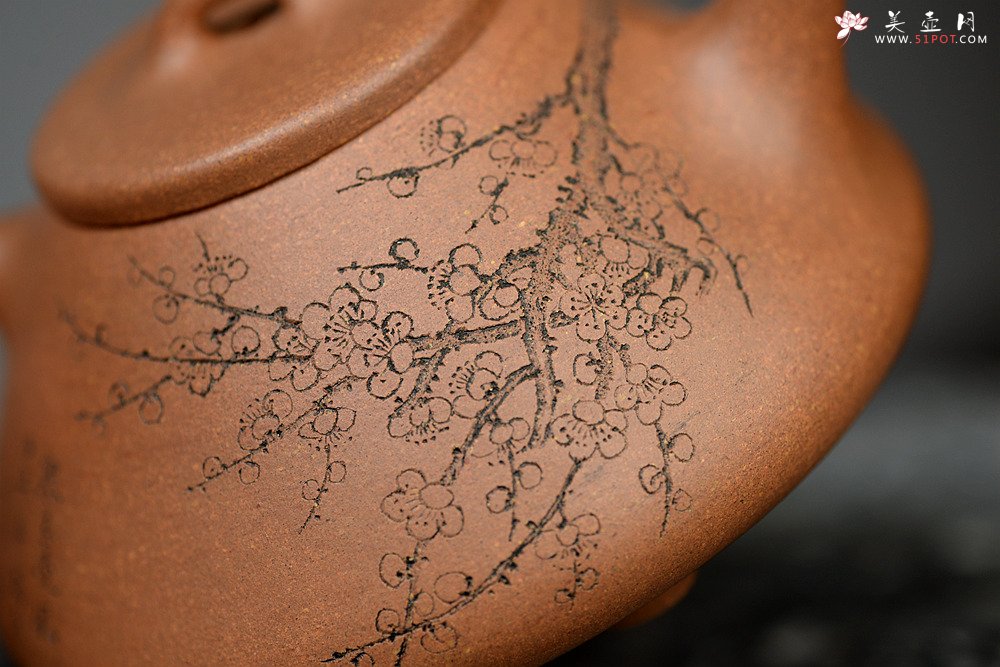 紫砂壶图片：何卫枫 优质段泥全手子冶石瓢 袁德波装饰通景山水 文气十足 - 美壶网