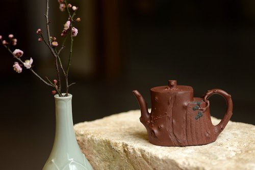 单志萍紫砂壶 单志萍乙未年全手新作 颇具玩味~ 松梅常青 有难度的花货~ 原矿底槽清