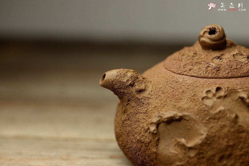 紫砂壶图片：陈进全手新品 造型新颖 优雅之作 全手树魂 - 美壶网