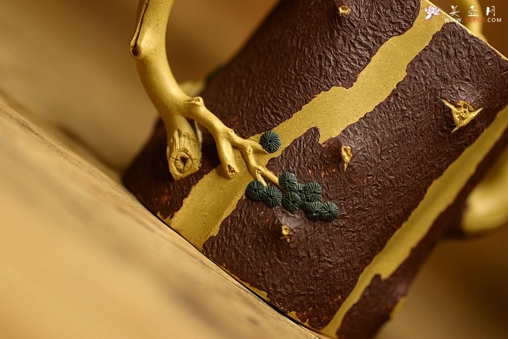 紫砂壶图片：单志萍新品 全手松桩  挺拔 文气秀雅 - 美壶网