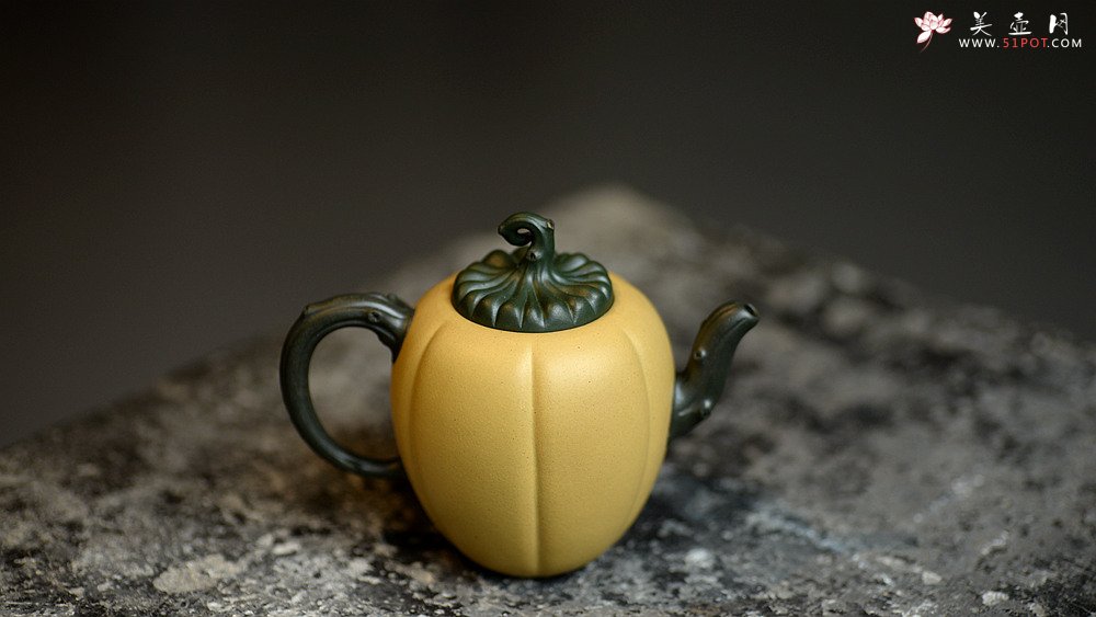 紫砂壶图片：原创作品 本段小金瓜 灵巧曼妙 夏日利器 孙伟强张新亚合作 - 美壶网