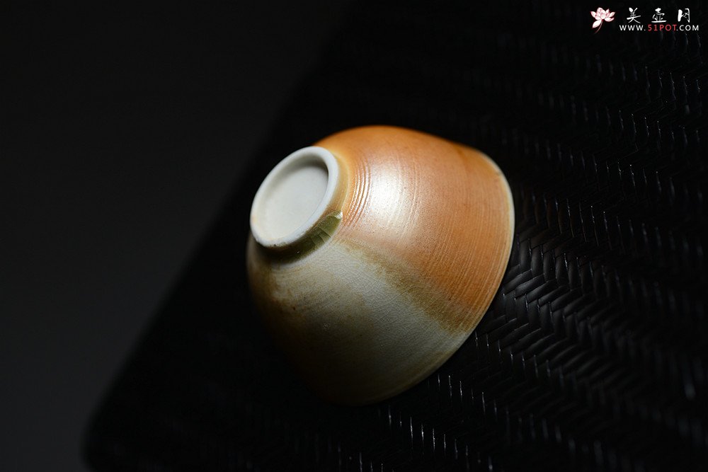 紫砂壶图片：定制精品 景德镇手工杯 柴烧自然落灰釉 每个不一样随机发货 - 美壶网