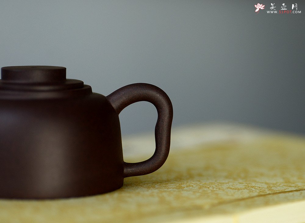 紫砂壶图片：美壶特惠 茶人最爱 造型新颖 有趣 双流井栏 - 美壶网