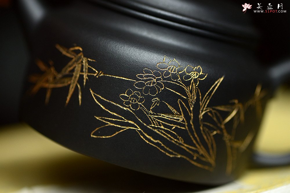 紫砂壶图片：瞿斌新品 秀气德中 油润黑料 重新演绎经典 - 美壶网