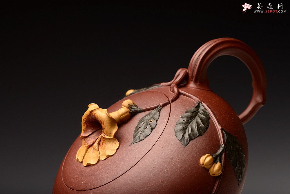 紫砂壶图片：飘逸立体 细品 传统花货功力 花语敬佩、声誉 凌霄花 原创作品  - 美壶网