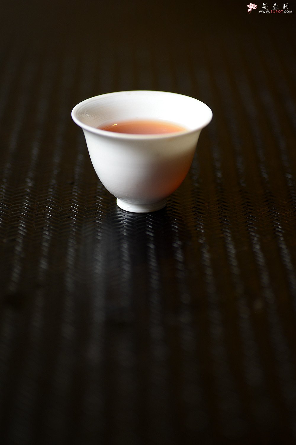 紫砂壶图片：定制精品 景德镇手工杯 柴烧自然落灰釉 每个不一样随机发货 - 美壶网