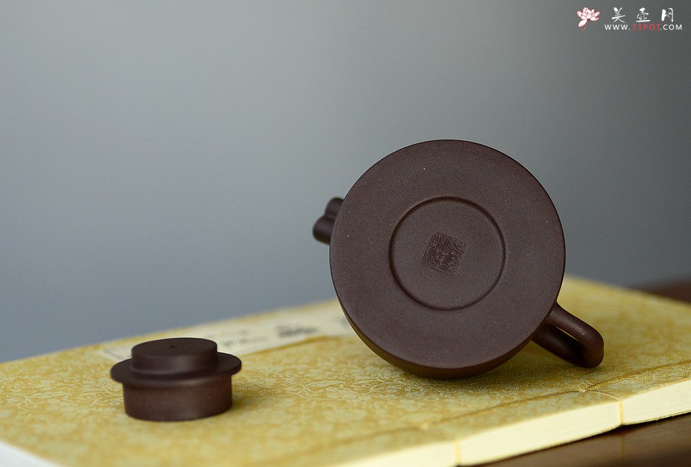 紫砂壶图片：美壶特惠 茶人最爱 造型新颖 有趣 双流井栏 - 美壶网