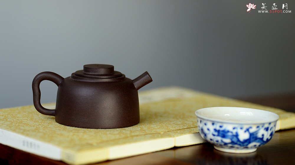 紫砂壶图片：美壶特惠 茶人最爱 造型新颖 有趣 双流井栏 - 美壶网