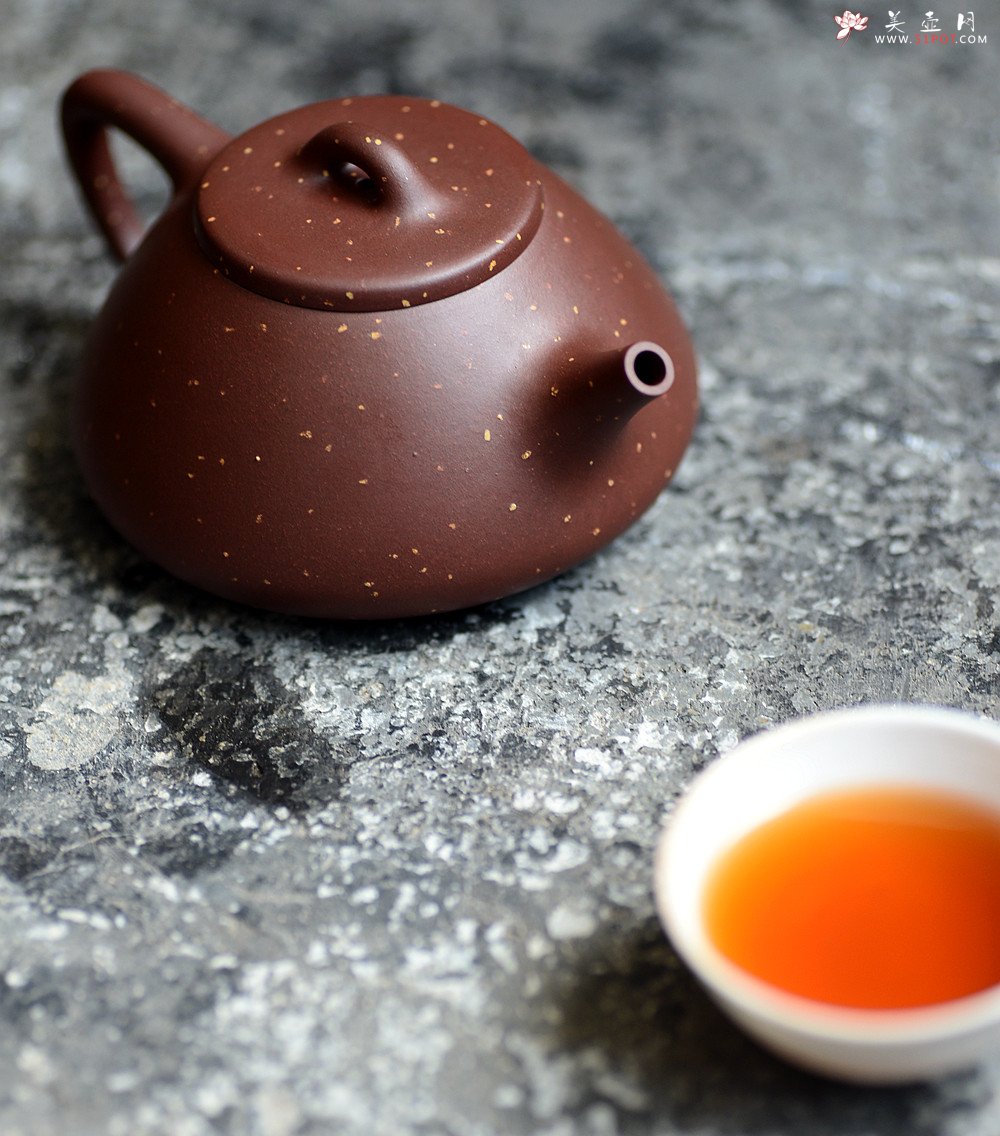 紫砂壶图片：曲峰老师全手工演绎经典 铺砂全手子冶石瓢 骨肉均挺 传统耐品 - 美壶网